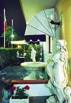 Hotel Fortunella Lido di Camaiore Italien