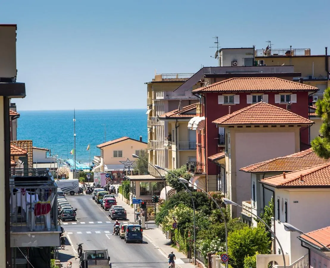 Hotel Fortunella Lido di Camaiore 3*,  Italien